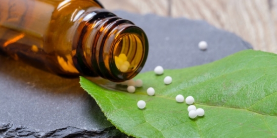 Doentes com cancro recorrem a medicamentos alternativos complementares sem conhecerem os riscos associados
