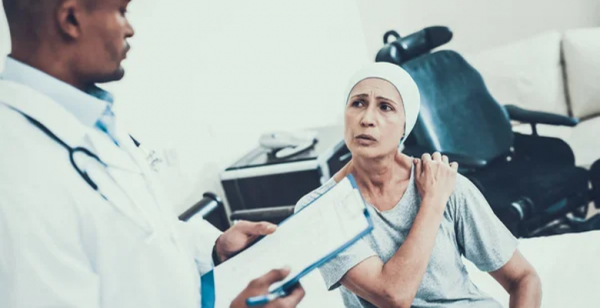 Dados recentes reforçam o benefício de ribociclib na sobrevivência global de mulheres com cancro da mama metastático HR+/HER2-