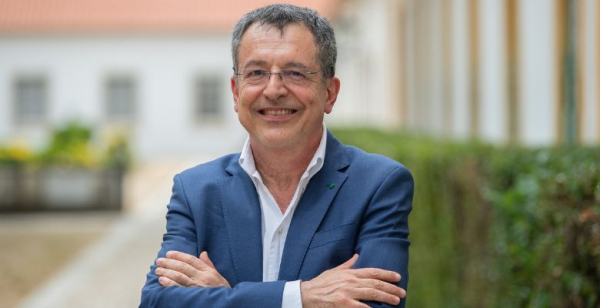 Prof. Doutor Fernando Schmitt edita livro sobre citopatologia pulmonar recentemente publicado pela OMS