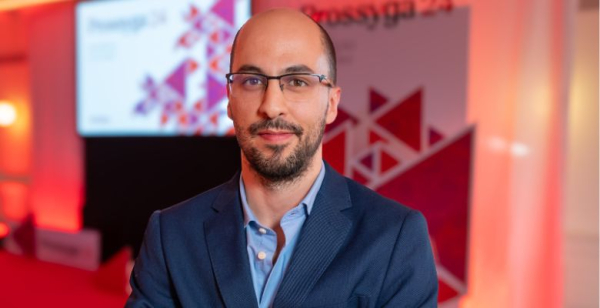 "Precisamos de saber como selecionar melhor o tratamento para cada doente, eventualmente com recurso a biomarcadores – precisamos de mais informações do que apenas o grupo de risco ou a análise histológica"