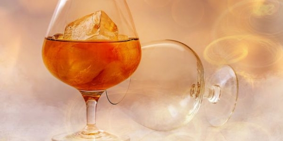 Estudo internacional avança novos dados sobre a influência do álcool no risco de cancro
