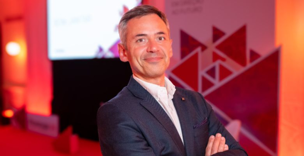 "Devemos consciencializar os mais variados especialistas para a importância de pedir testes genéticos. Só conhecemos ainda a ponta do iceberg"