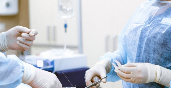 Estudo revela que doentes com cancro retal podem ter tratamento alternativo à cirurgia